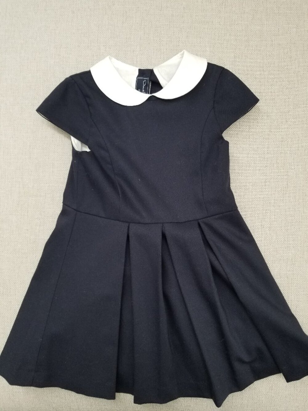 Oscar De La Renta girl's navy dress with Peter Pan white collar - Age 5 years